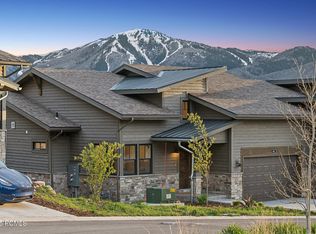 442 E Overlook Loop, Hideout, UT 84036