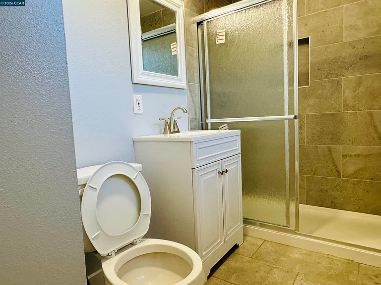 419 Pomona Ave — Photo 16