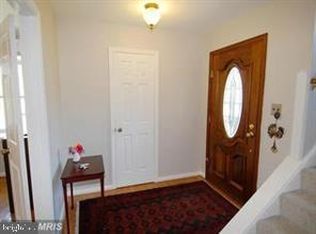 10213 Arizona Cir #43, Bethesda, MD 20817