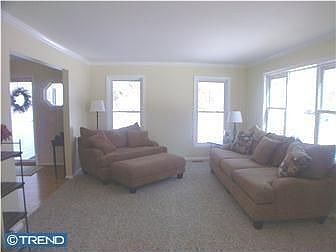 2nd image of 12 Farmingdale Ln