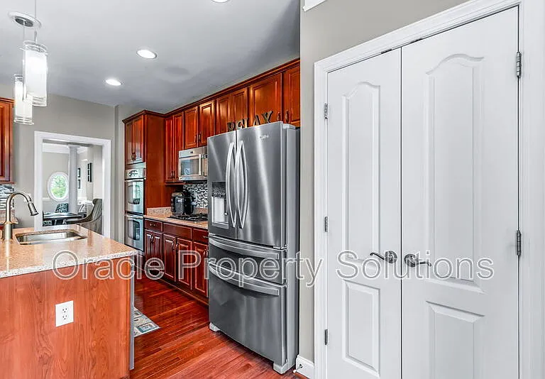 9701 Mossy Bark Ln — Photo 4