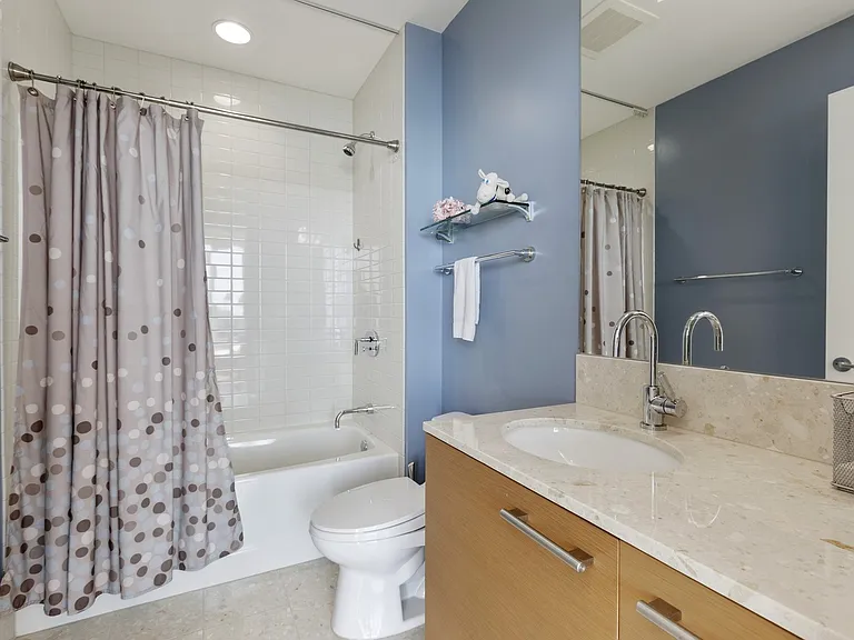 340 E Randolph St #5101 — Photo 17