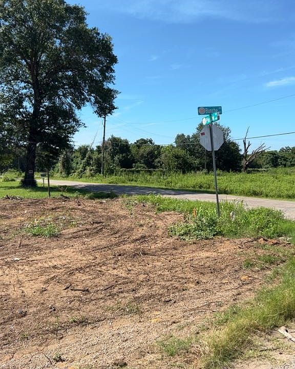1st image of 9999 Pin Oak Rd