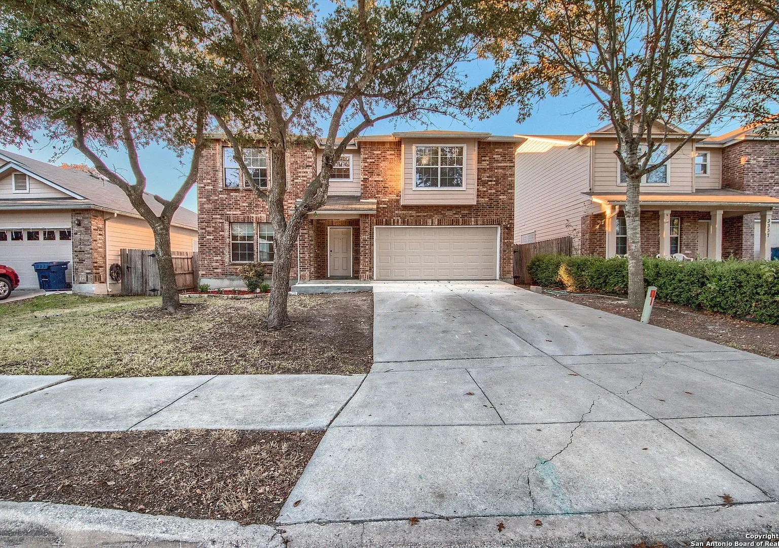 Gorgeous 5 Bedroom Rental! 3333 Whisper Haven — Photo 2