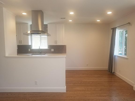 4th image of 1332 N Screenland Dr #B