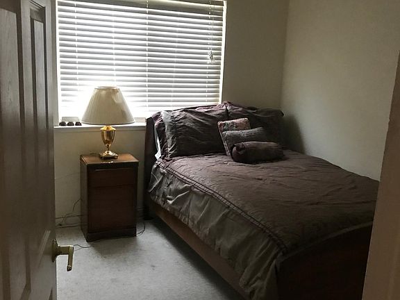 4th image of 1115 Dwyer Ave