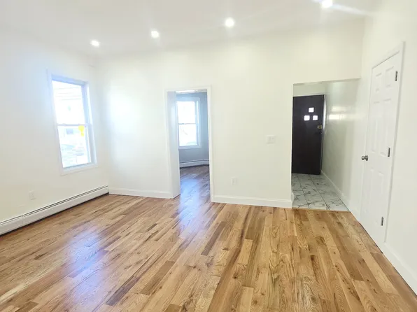 151 Armstrong Avenue image 7 of 10