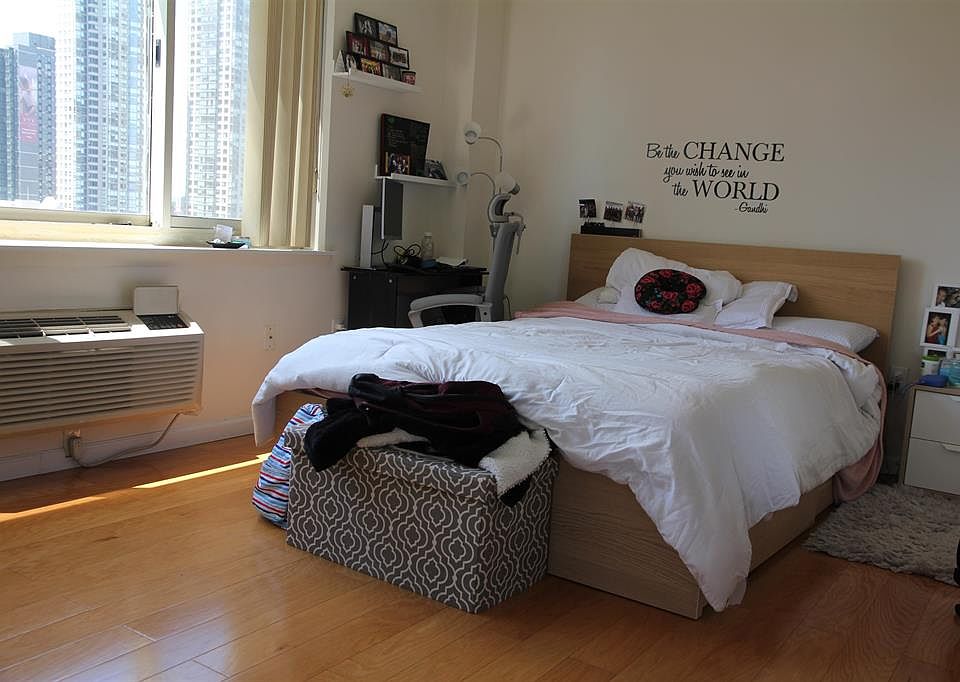 1st image of 20 2nd St APT 2002