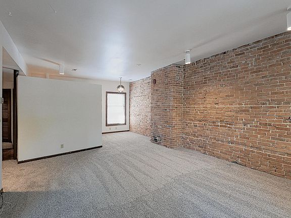 3rd image of 643 S 11th St #1