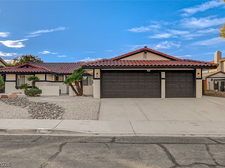 8904 Pesaro Dr, Las Vegas, NV