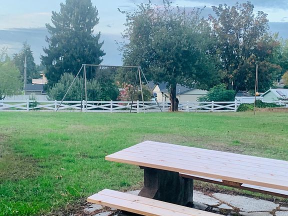 Watch your kids play in the HUGE yard!