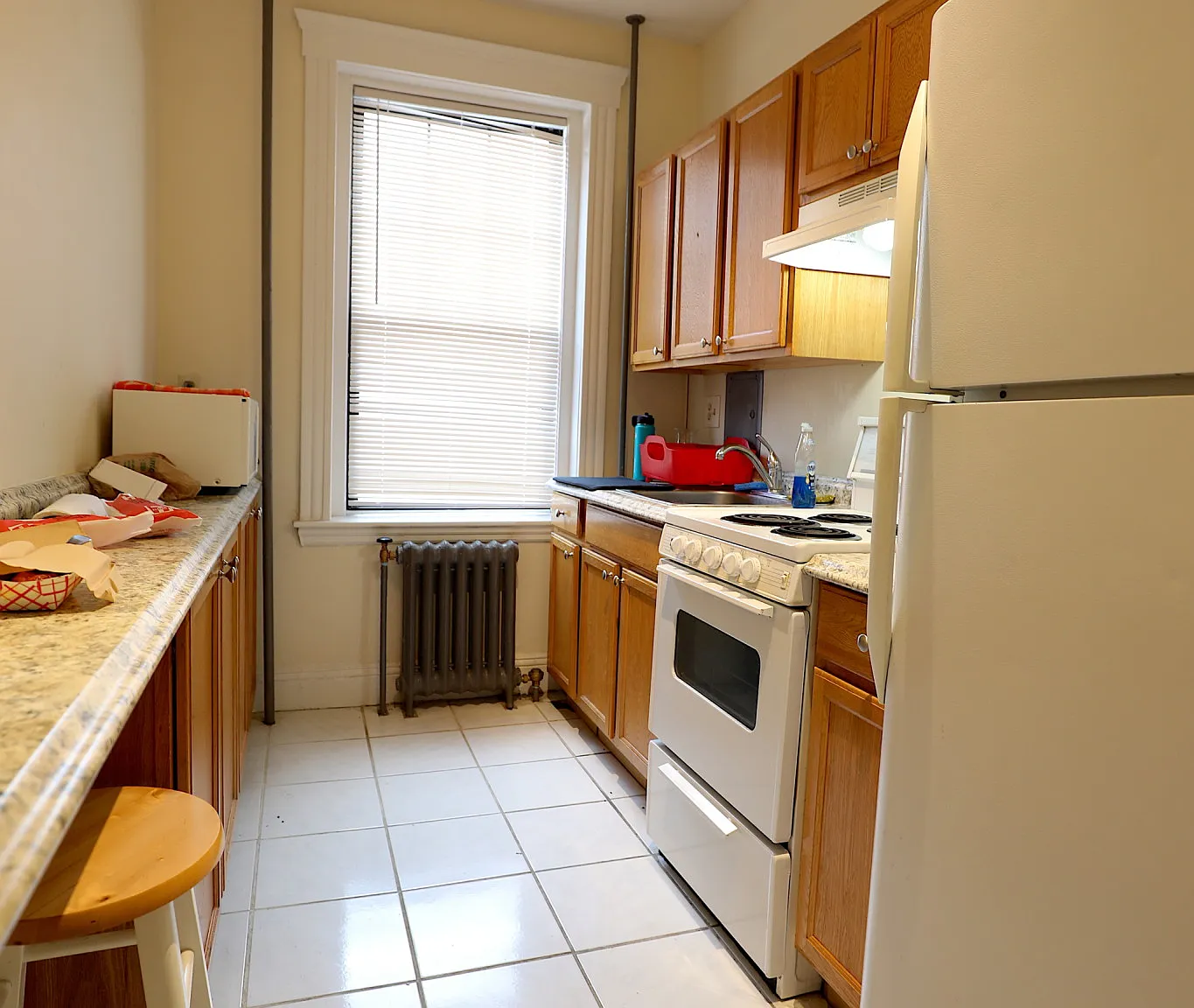 3 bed, 1000 sqft, $3,850 — Photo 2