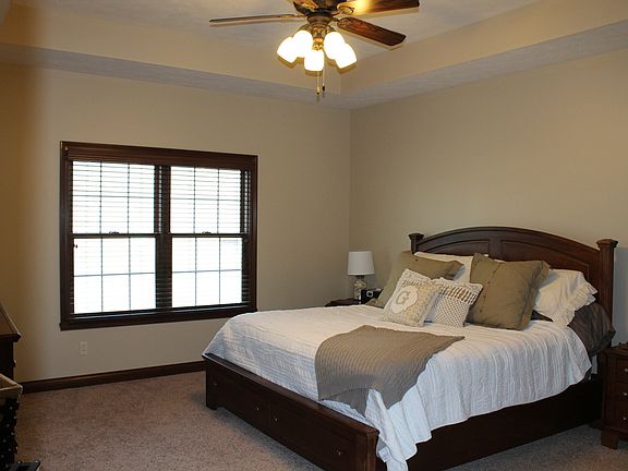 4th image of 4894 Jaden Ln