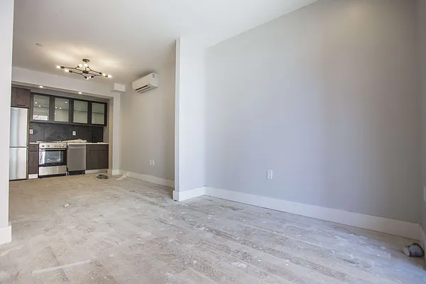 Rented by Nooklyn NYC LLC | media 12