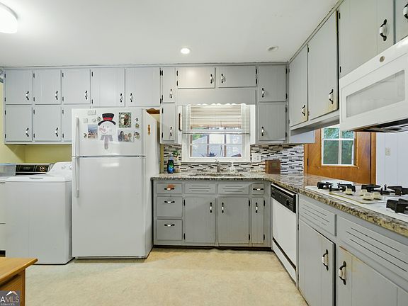 5th image of 6574 Amity Ct