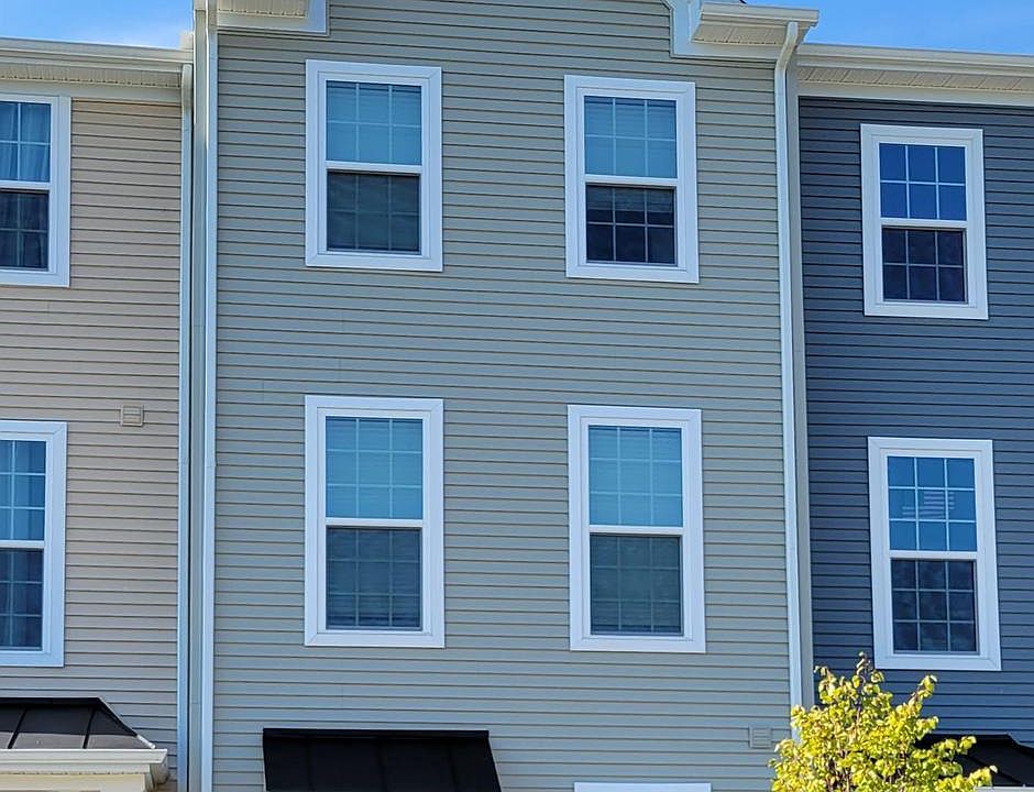 1st image of 5165 Penn St