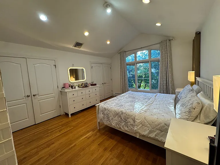 2133 Linwood Ave — Photo 26