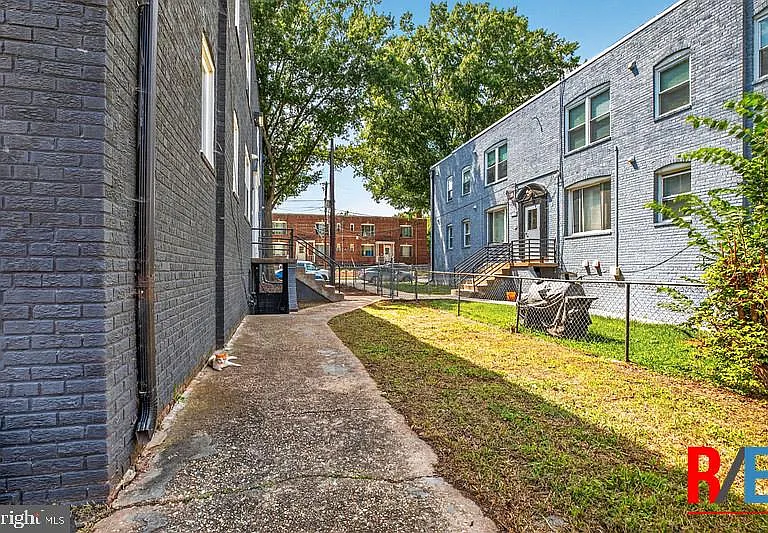 4306 Halley Ter SE #4 — Photo 5