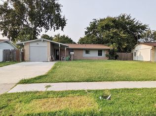 3807 Emerald Dr, Mesquite, TX