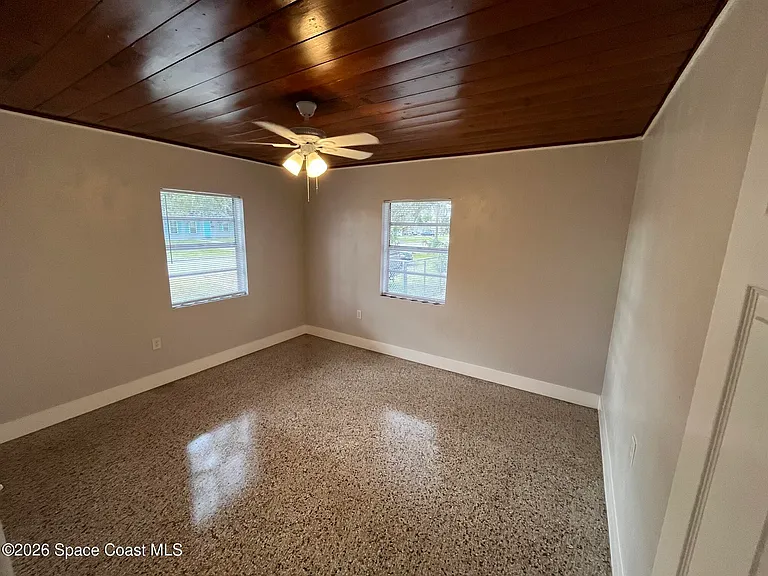 1805 Guava Ave — Photo 11
