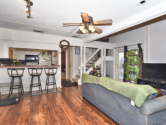 3rd image of 2202 East 55th Court #2202