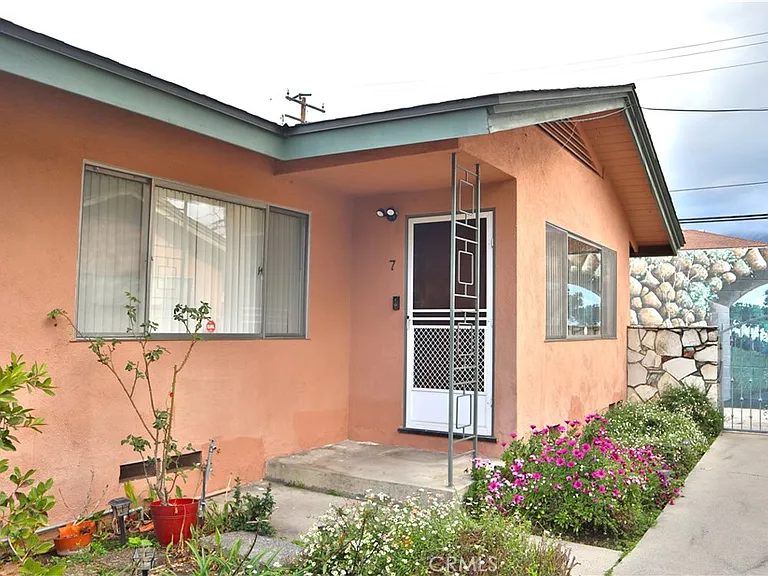 809 Fairview Ave #7 — Photo 1