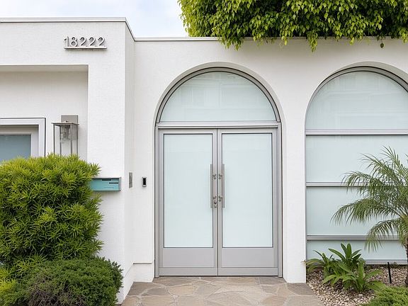 3rd image of 18222 Coastline Dr