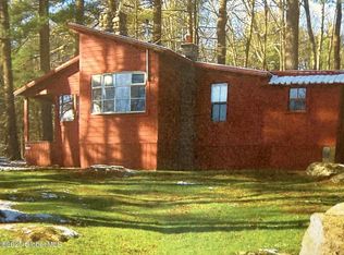 21 Bullis Dr, Averill Park, NY 12018