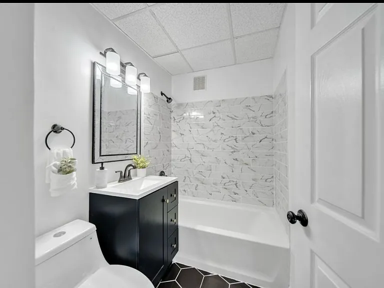 29 Irving St #5 — Photo 4