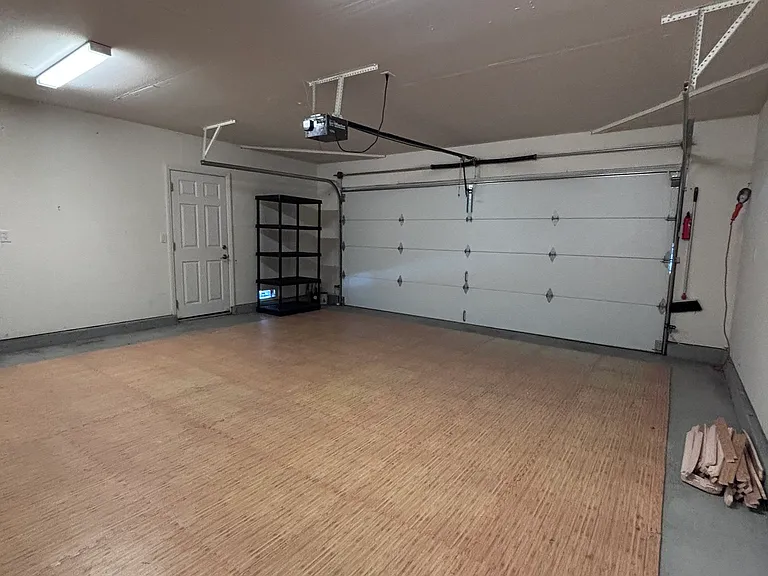 2348 Sawyer Ct — Photo 28
