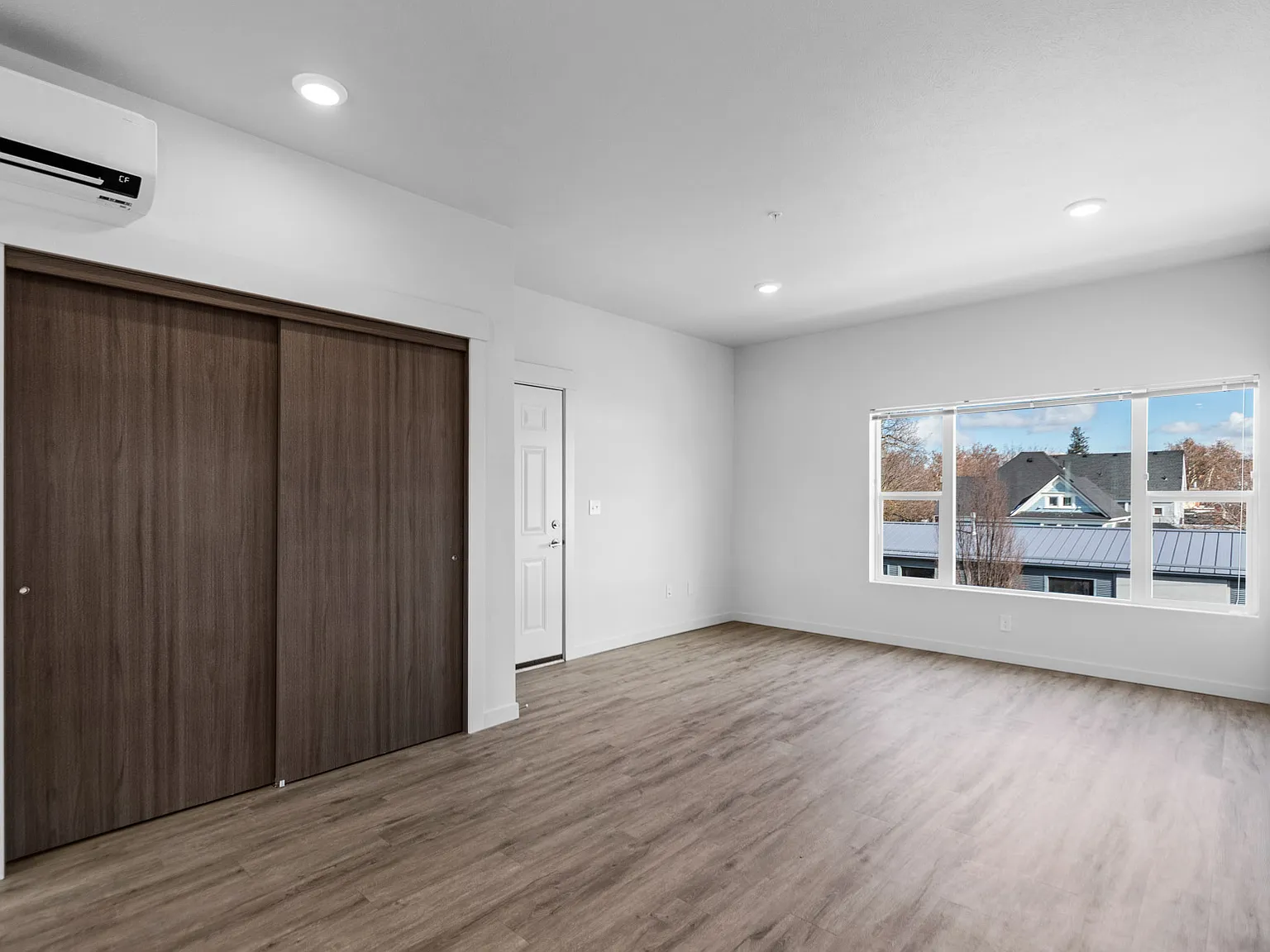 Mallon Apartments — Photo 3