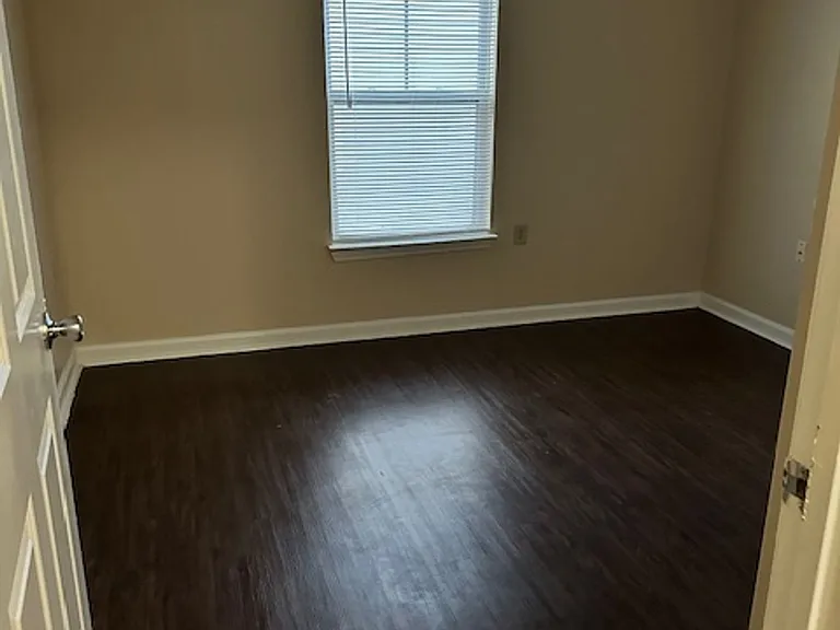 Bickford Square Apartments — Photo 12