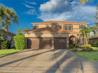 3003 Lake Manatee Ct, Cape Coral, FL 33909