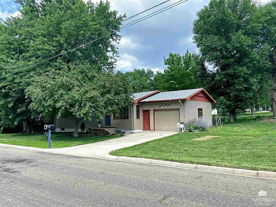 1947 S St, Belleville, KS 66935 MLS 20232043 Zillow