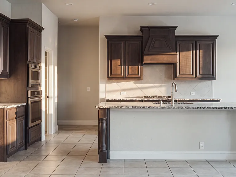 1514 Nighthawk Ln — Photo 6