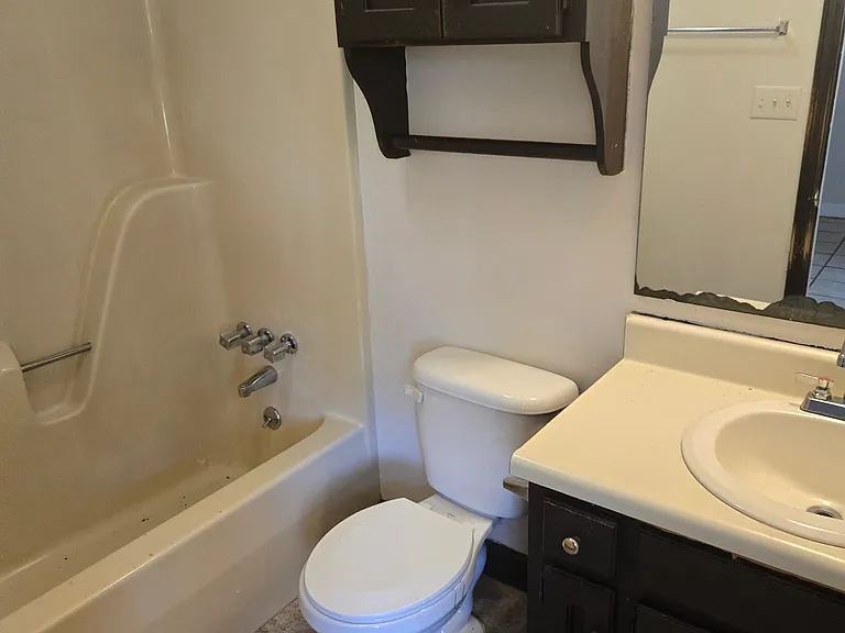 323 E Blackstock Rd #8 — Photo 8