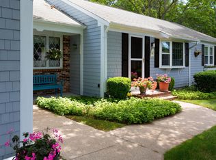 130 Prince Hinckley Rd, Centerville, MA 02632