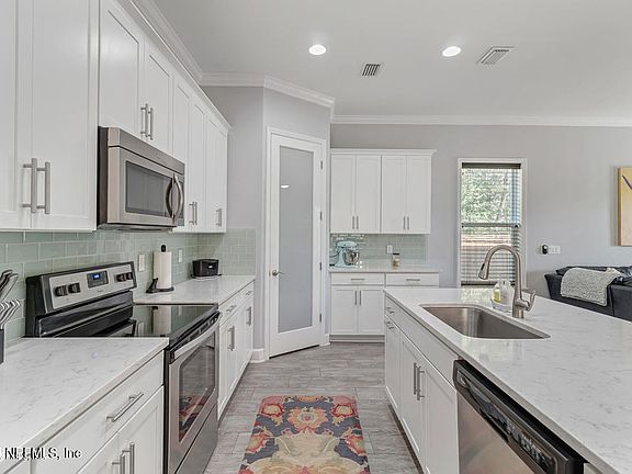 5th image of 1729 SUNSET Drive