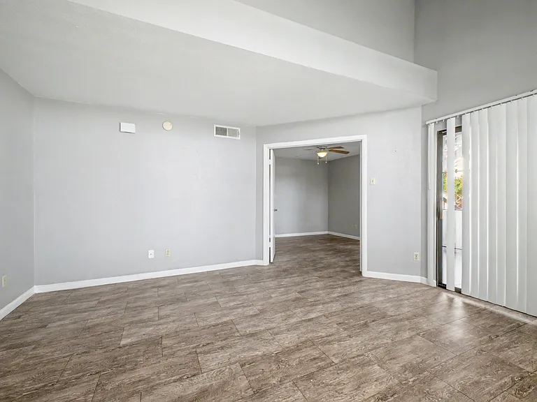 4545 N 67th Ave #1060 — Photo 8