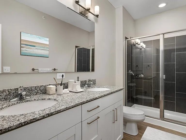 Citrine Apartments — Photo 17
