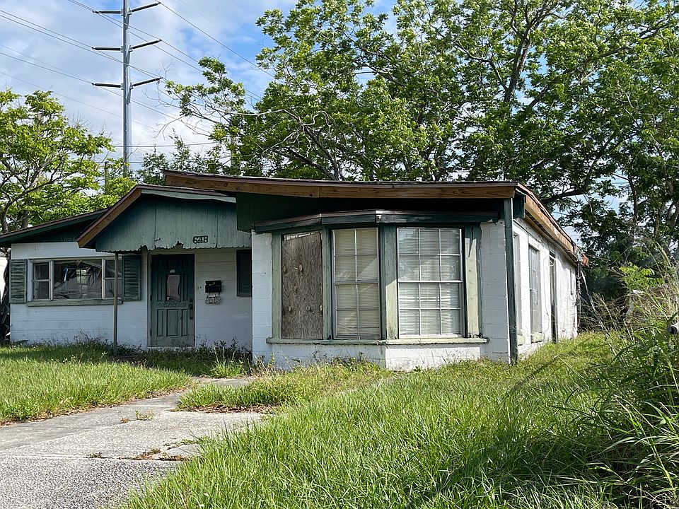 2nd image of 648 Carver Dr