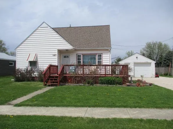 2005 15th St, Emmetsburg, IA 50536