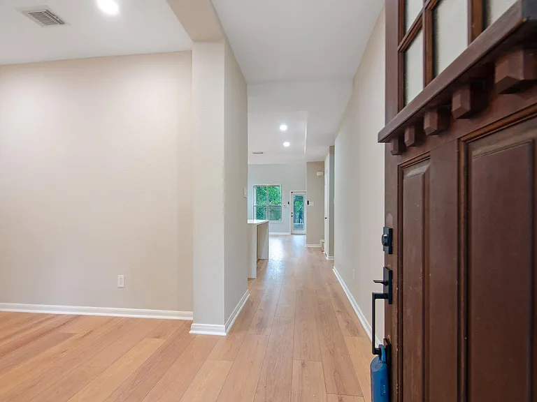 54 Douvaine Ct — Photo 11