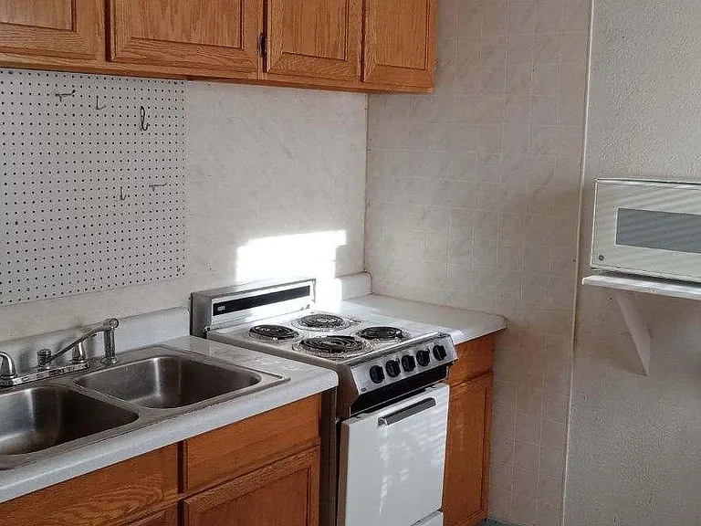 316 E Flaming Gorge Way #214 — Photo 1