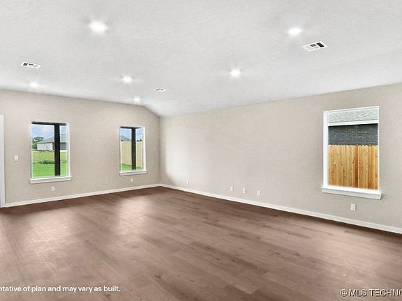 7th image of this home