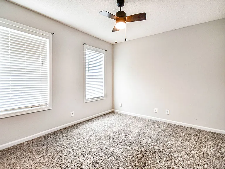 3378 Poplar Hl — Photo 17