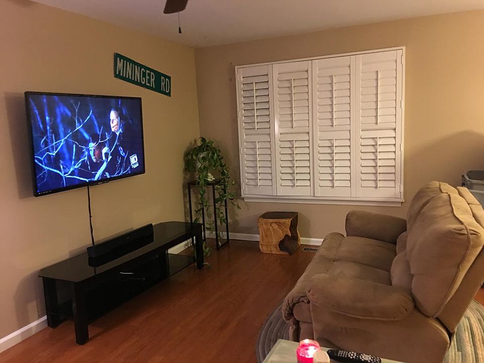 2nd image of 652 Campus Dr