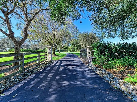 4th image of 39321 Washington Loop Rd