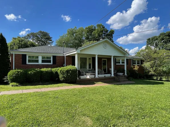 5017 Dovecote Dr, Nashville, TN 37220