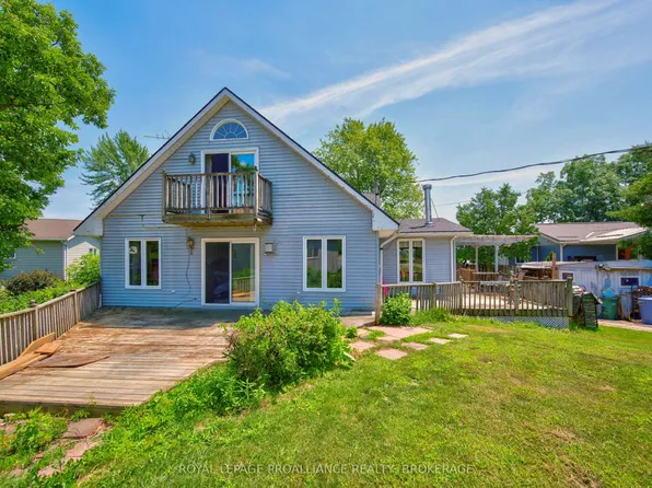 229 Johnson Bay Ln, Frontenac Islands, ON K7G 2V6